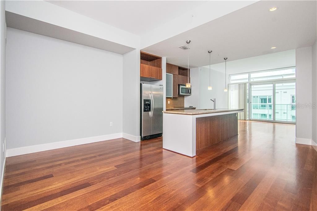 Recently Sold: $519,900 (2 beds, 2 baths, 1644 Square Feet)