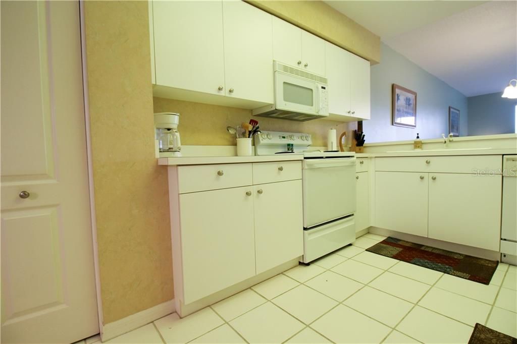 For Rent: $3,500 (2 beds, 2 baths, 1433 Square Feet)