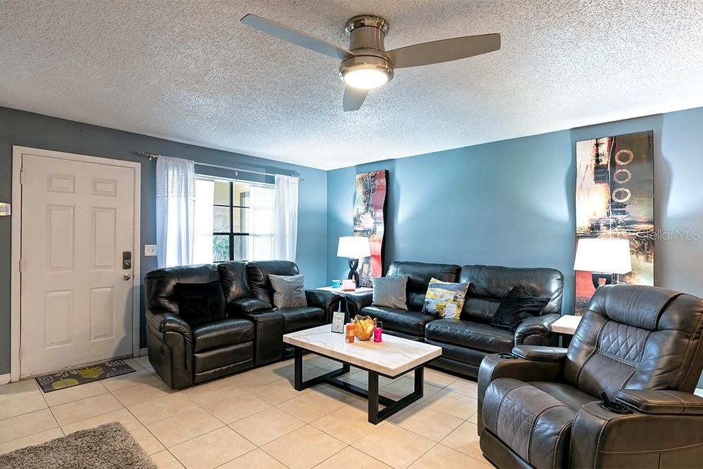 Recently Sold: $122,000 (2 beds, 1 baths, 867 Square Feet)