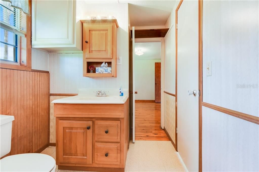 Recently Sold: $124,900 (1 beds, 1 baths, 648 Square Feet)