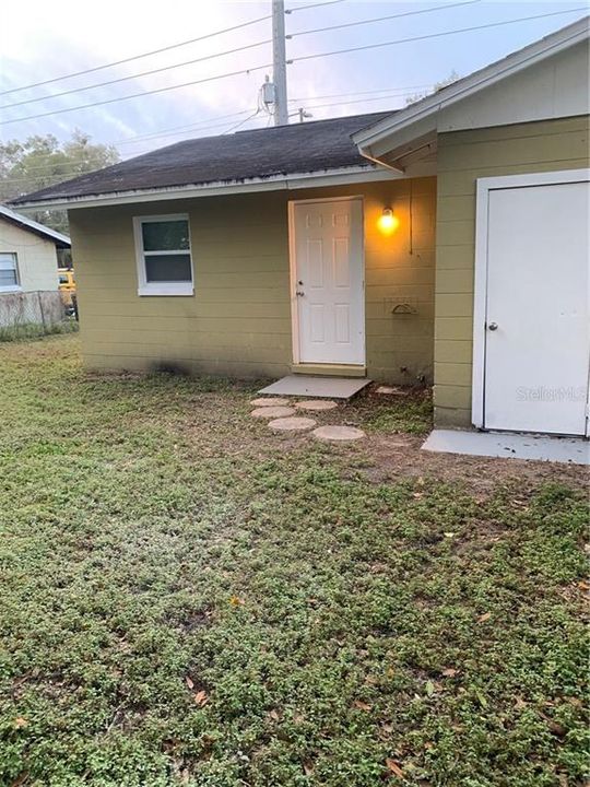 Recently Rented: $1,200 (2 beds, 1 baths, 1250 Square Feet)