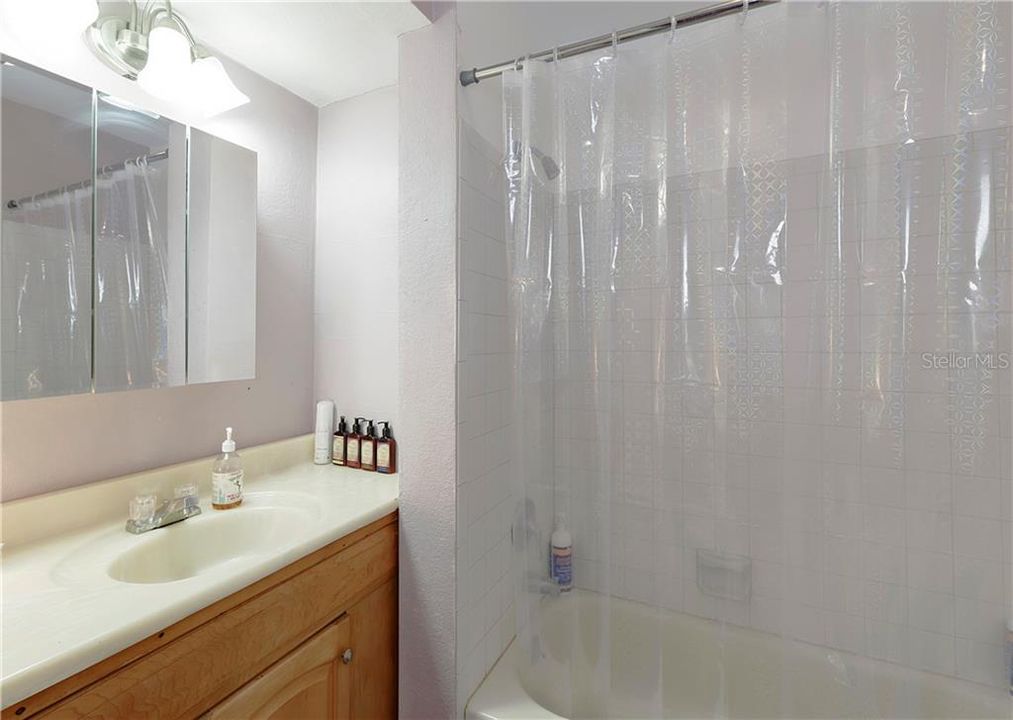 最近售出: $415,000 (0 贝兹, 0 浴室, 2160 平方英尺)