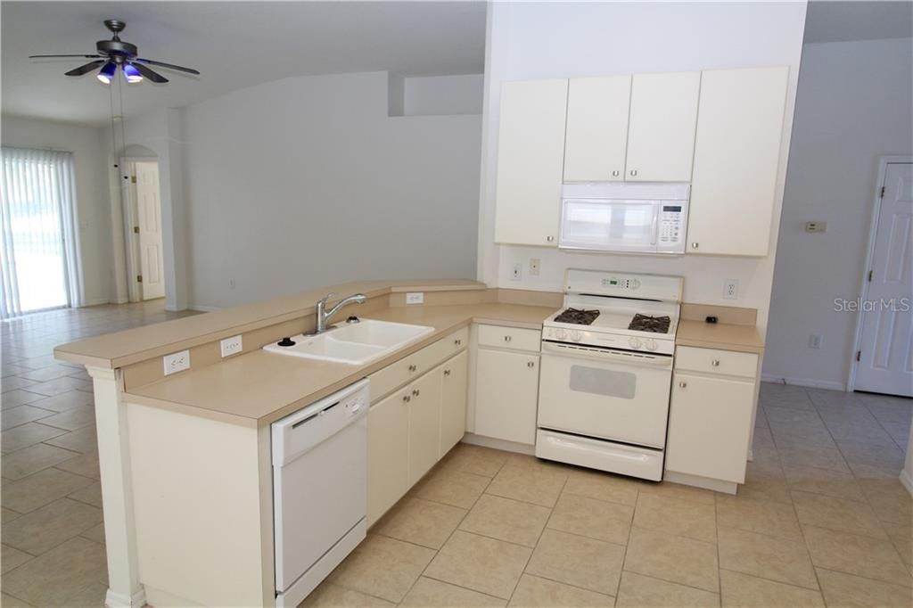 Recently Sold: $269,000 (3 beds, 2 baths, 1735 Square Feet)
