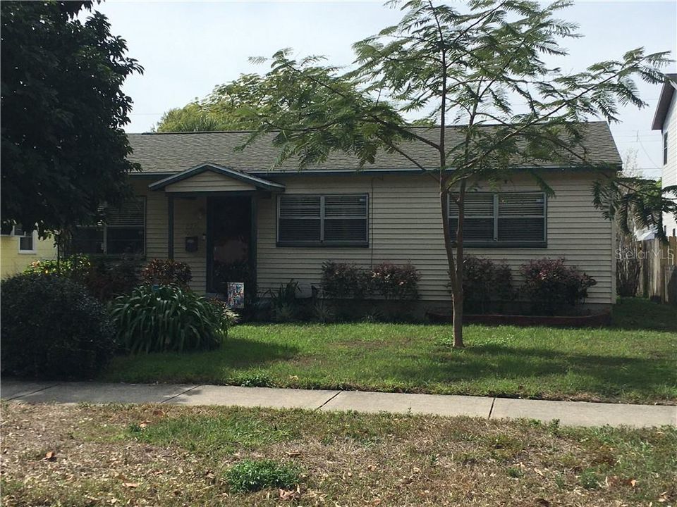 Recently Sold: $220,000 (3 beds, 1 baths, 1017 Square Feet)