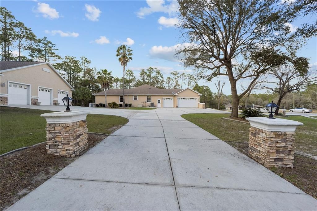 Recently Sold: $425,000 (4 beds, 3 baths, 2831 Square Feet)