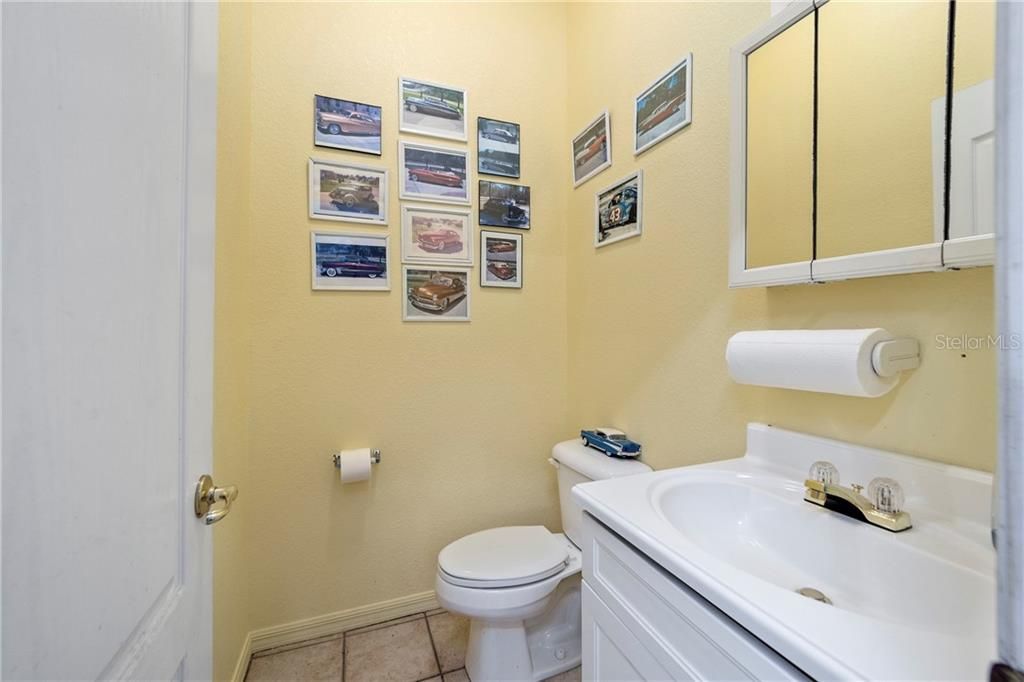 最近售出: $425,000 (4 贝兹, 3 浴室, 2831 平方英尺)