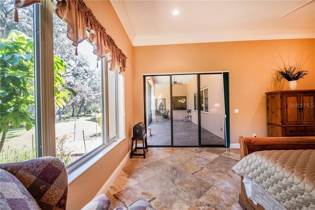 Vendido Recientemente: $729,000 (3 camas, 3 baños, 3587 Pies cuadrados)