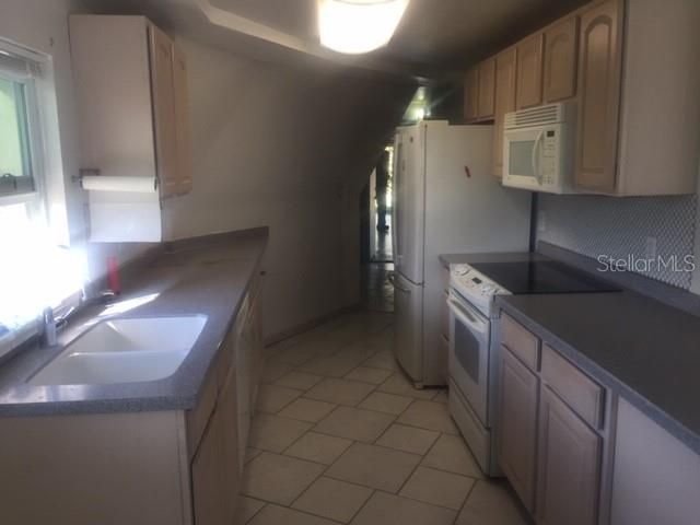 Recently Sold: $240,000 (2 beds, 2 baths, 1459 Square Feet)