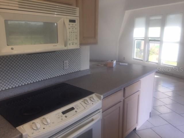 Recently Sold: $240,000 (2 beds, 2 baths, 1459 Square Feet)