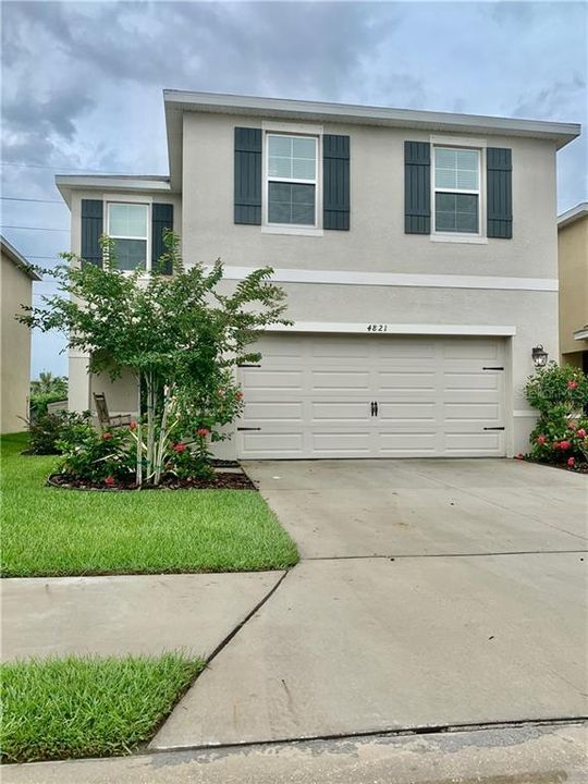Vendido Recientemente: $394,900 (4 camas, 2 baños, 2027 Pies cuadrados)