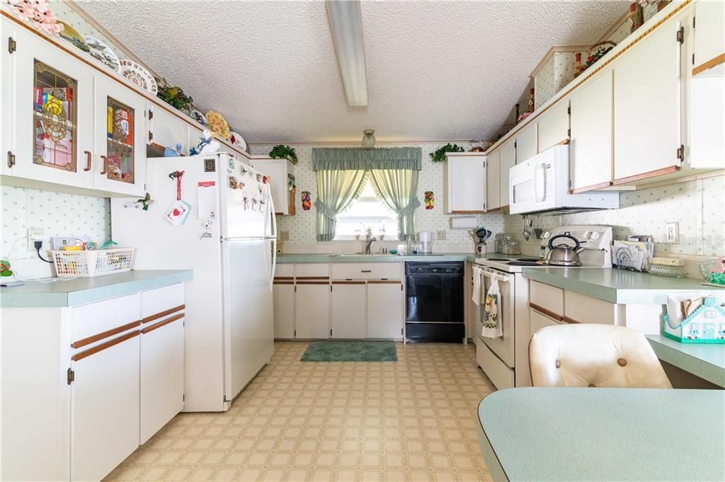 Recently Sold: $125,000 (2 beds, 2 baths, 1352 Square Feet)