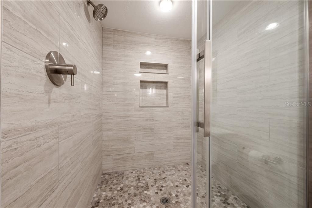 最近租的: $4,500 (3 贝兹, 3 浴室, 3200 平方英尺)