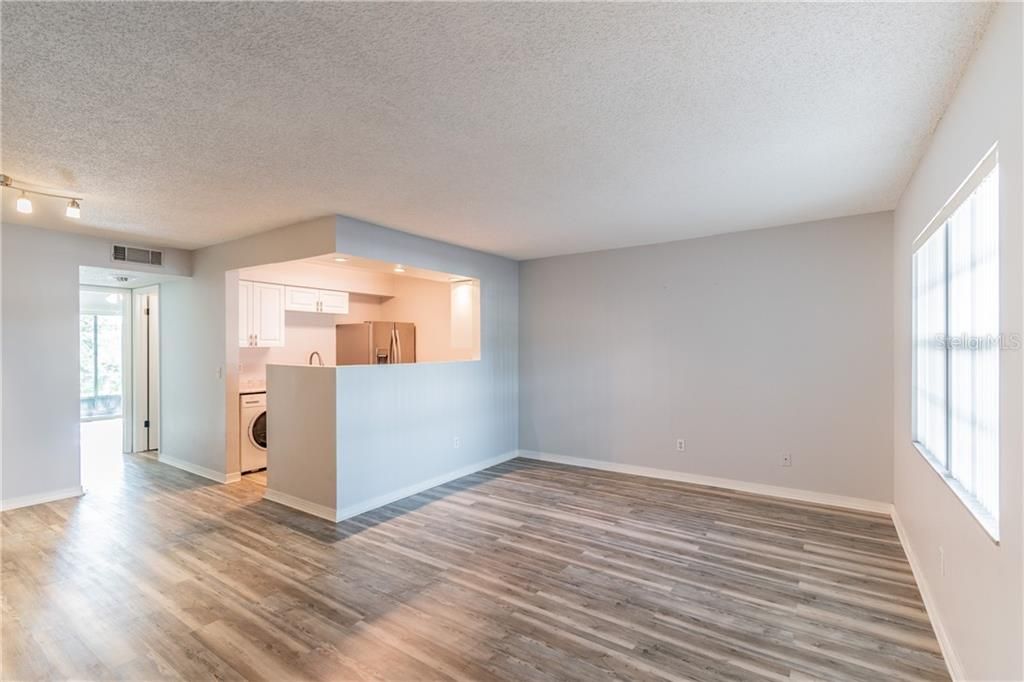 Recently Rented: $1,100 (1 beds, 1 baths, 760 Square Feet)
