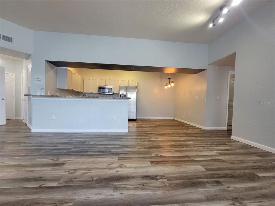 Recently Rented: $1,600 (3 beds, 2 baths, 1292 Square Feet)
