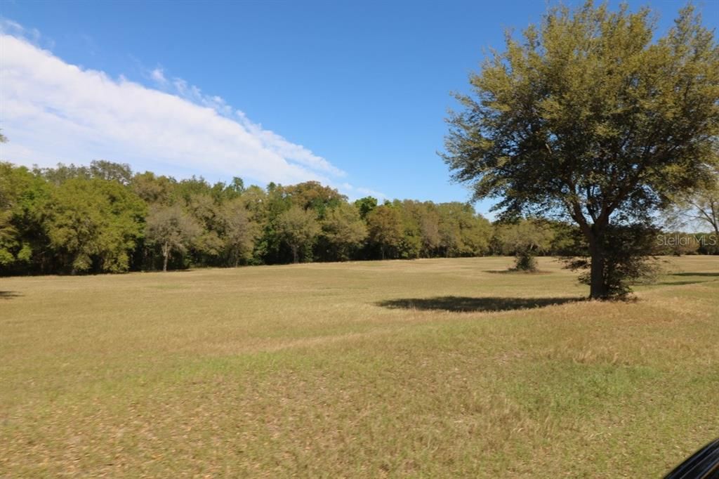 Vendido Recientemente: $1,000,000 (41.50 acres)