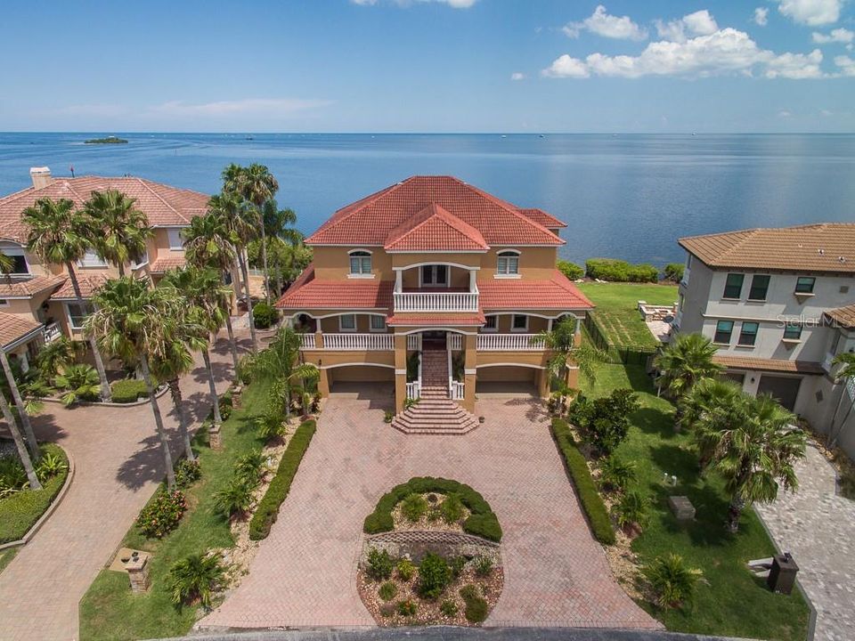 Recently Sold: $1,495,000 (4 beds, 4 baths, 4220 Square Feet)