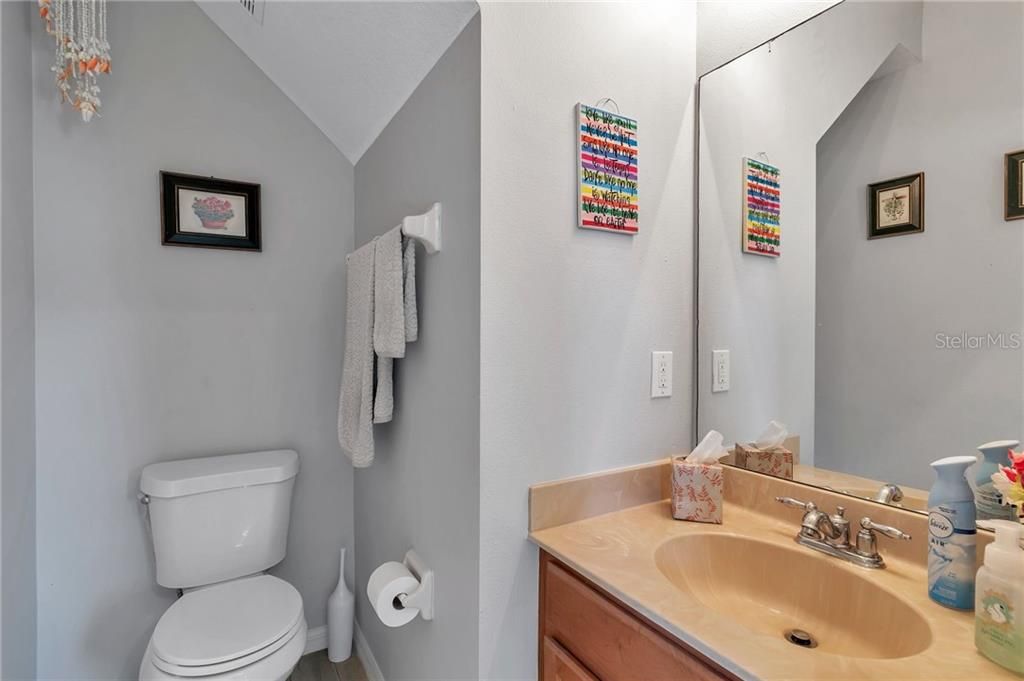 Recently Sold: $325,000 (3 beds, 2 baths, 1672 Square Feet)