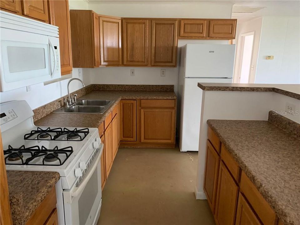 Vendido Recientemente: $189,900 (2 camas, 2 baños, 1092 Pies cuadrados)