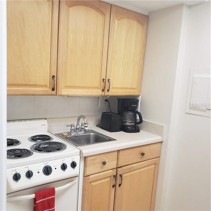 Recently Sold: $121,900 (1 beds, 1 baths, 428 Square Feet)