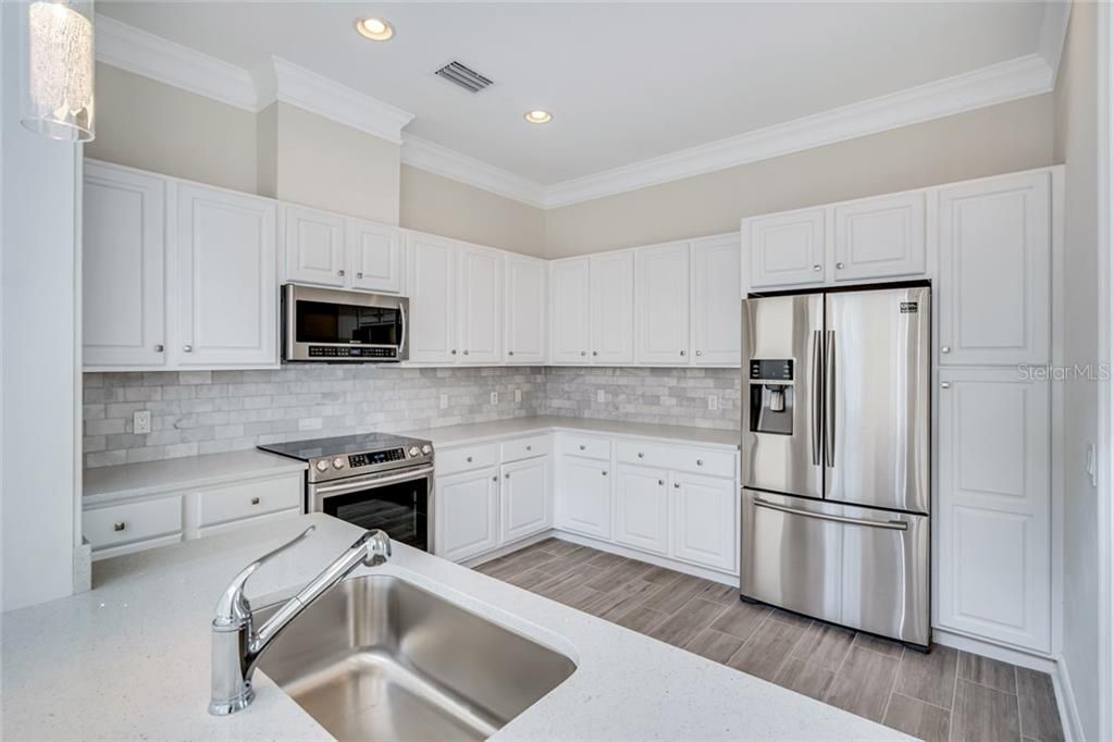 Recently Sold: $629,000 (3 beds, 3 baths, 3950 Square Feet)