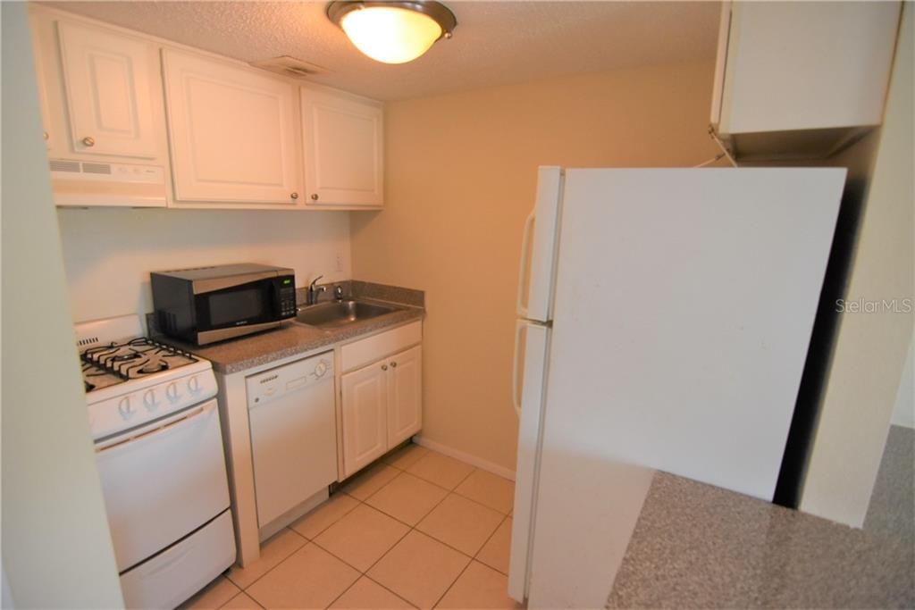 Recently Rented: $875 (1 beds, 1 baths, 496 Square Feet)