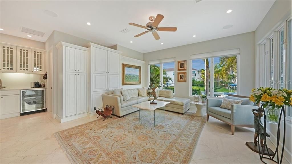 Recently Sold: $2,895,000 (4 beds, 4 baths, 4265 Square Feet)