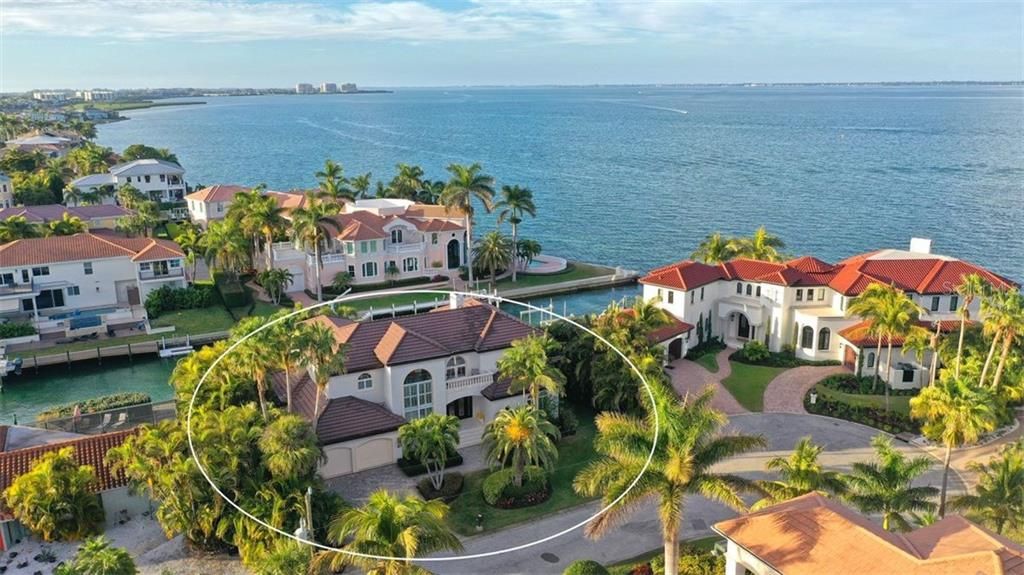 Recently Sold: $2,895,000 (4 beds, 4 baths, 4265 Square Feet)