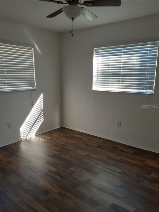 Recently Rented: $1,900 (2 beds, 1 baths, 1031 Square Feet)