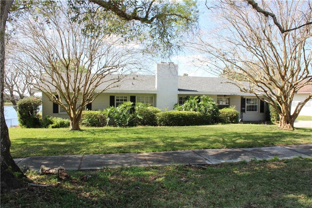 Recently Sold: $179,000 (3 beds, 2 baths, 1424 Square Feet)