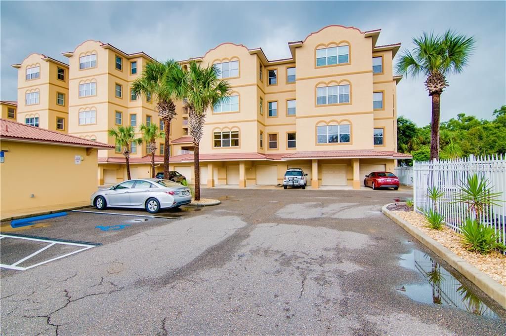 Recently Sold: $230,000 (2 beds, 2 baths, 1588 Square Feet)