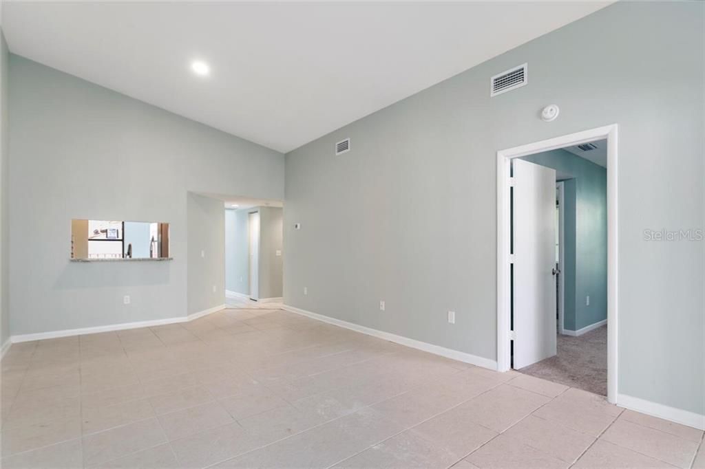 Recently Sold: $200,000 (2 beds, 2 baths, 1000 Square Feet)