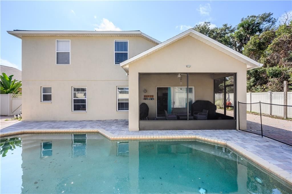 Recently Sold: $340,000 (4 beds, 2 baths, 2321 Square Feet)
