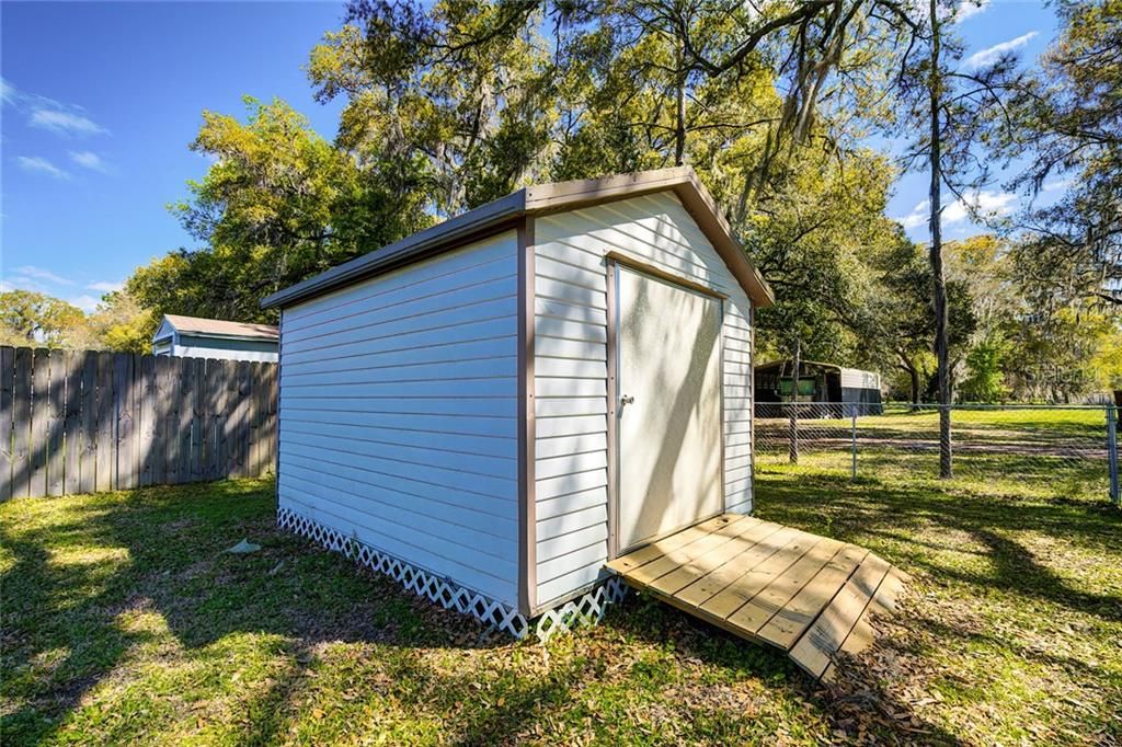 Recently Sold: $179,900 (2 beds, 2 baths, 1050 Square Feet)