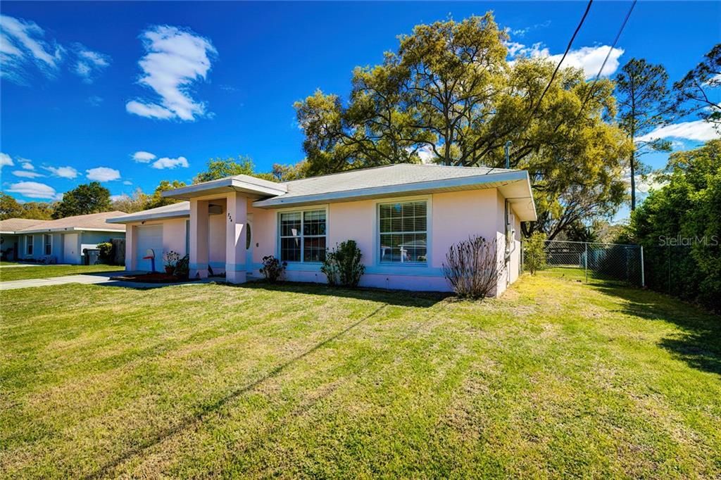 Recently Sold: $179,900 (2 beds, 2 baths, 1050 Square Feet)