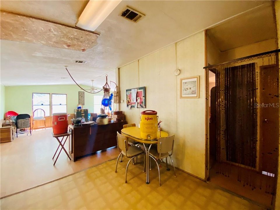 Vendido Recientemente: $79,900 (2 camas, 2 baños, 1236 Pies cuadrados)