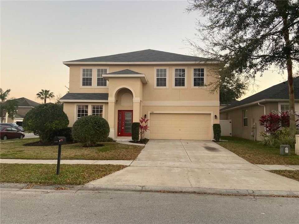 Recently Sold: $389,000 (5 beds, 3 baths, 2800 Square Feet)