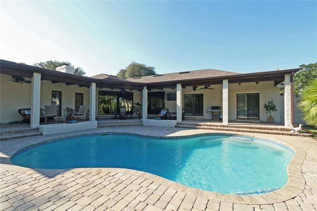 Recently Sold: $1,250,000 (4 beds, 3 baths, 3270 Square Feet)