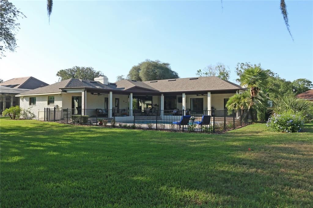 Recently Sold: $1,250,000 (4 beds, 3 baths, 3270 Square Feet)