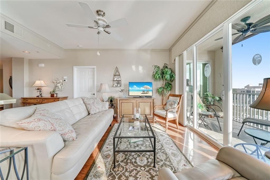 Recently Sold: $395,000 (3 beds, 2 baths, 1505 Square Feet)