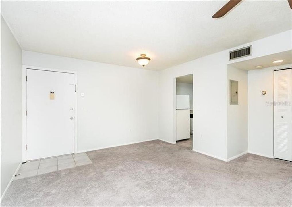 Recently Rented: $950 (1 beds, 1 baths, 625 Square Feet)