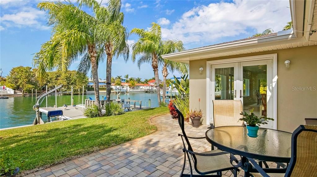 Recently Sold: $1,175,000 (3 beds, 3 baths, 2147 Square Feet)