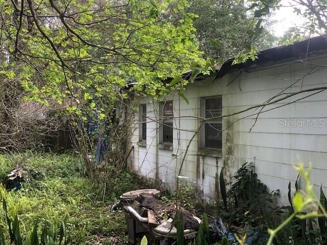 Recently Sold: $55,000 (2 beds, 1 baths, 864 Square Feet)