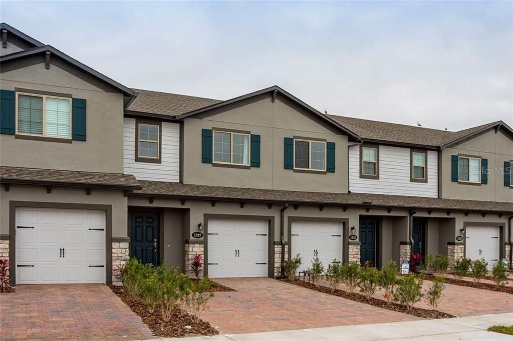 Recently Sold: $264,740 (3 beds, 2 baths, 1379 Square Feet)