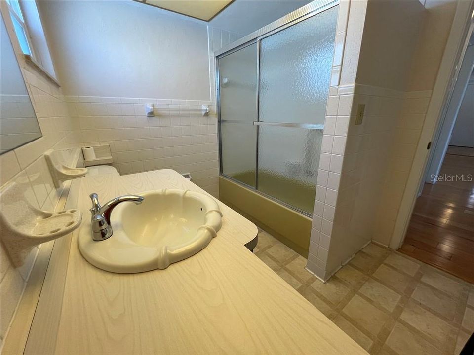 最近租的: $1,300 (2 贝兹, 2 浴室, 1532 平方英尺)
