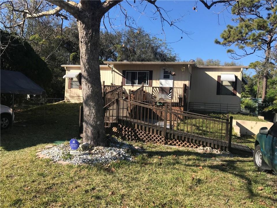 Recently Sold: $89,900 (2 beds, 2 baths, 1220 Square Feet)