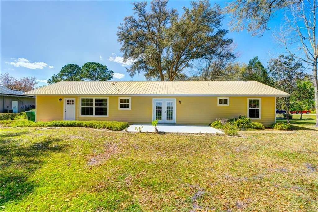Recently Sold: $315,000 (3 beds, 2 baths, 1366 Square Feet)