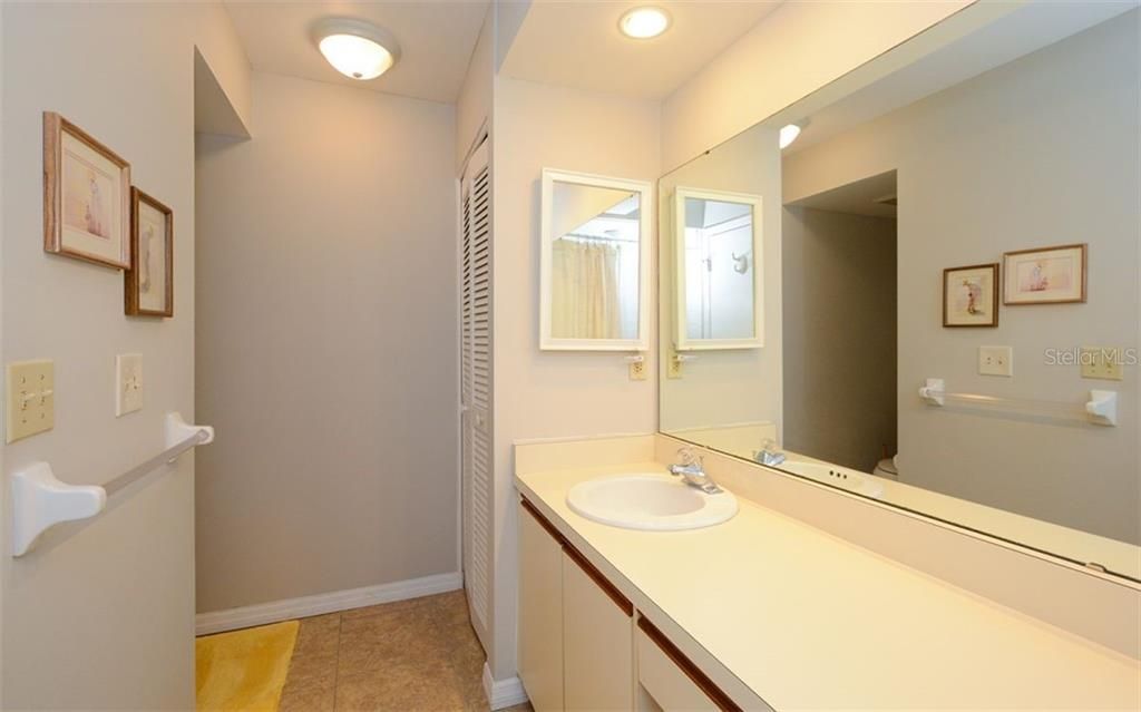 Недавно арендовано: $3,300 (2 спален, 2 ванн, 1212 Квадратных фут)