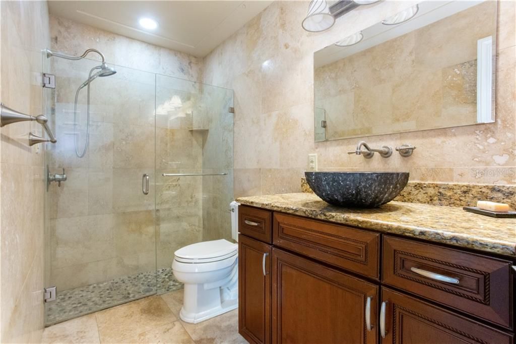 最近售出: $535,000 (4 贝兹, 3 浴室, 2680 平方英尺)