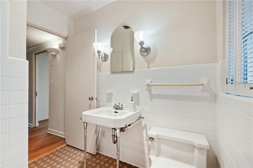 最近租的: $2,500 (2 贝兹, 2 浴室, 1292 平方英尺)