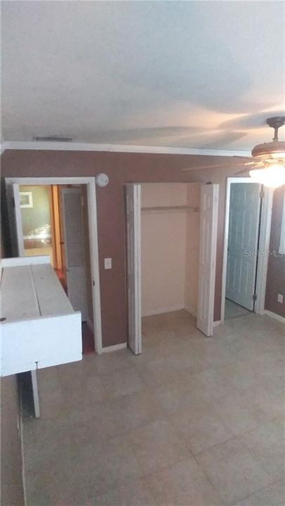 Recently Rented: $1,225 (3 beds, 1 baths, 1068 Square Feet)